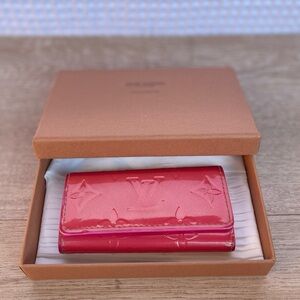 Louis Vuitton vernis key holder